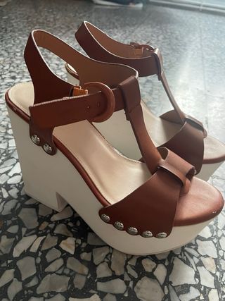 Sandalias Primadonna tacón plataforma blanca