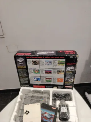 Console Super Nintendo SNES con scatola e 3 giochi