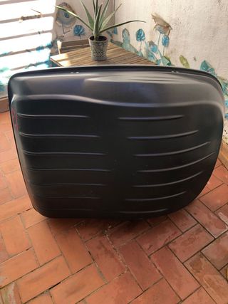 Portaequipajes coche negro
