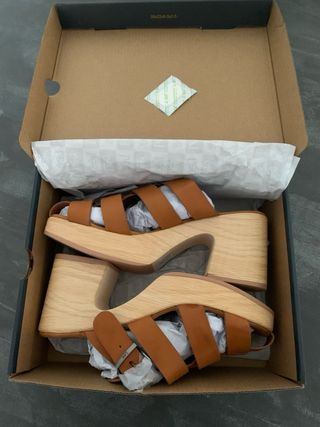 Sandali Lee donna n.40 mai usati