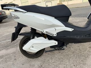 Scooter eléctrica EFUN LIPO 125