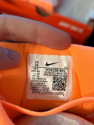 Nike Vomero Plus - Naranja