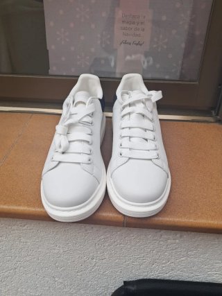 Alexander McQueen Blancas