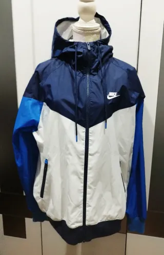 Cortavientos Nike Windrunner.