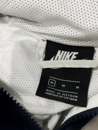 Cortavientos Nike Windrunner.