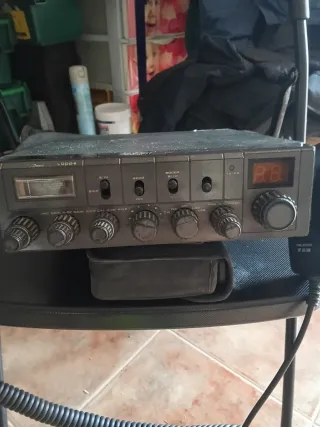 Emisora CB con Antena