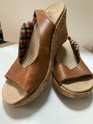 Sandalias cuña Crocs Talla 36/37 W6