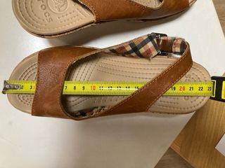 Sandalias cuña Crocs Talla 36/37 W6