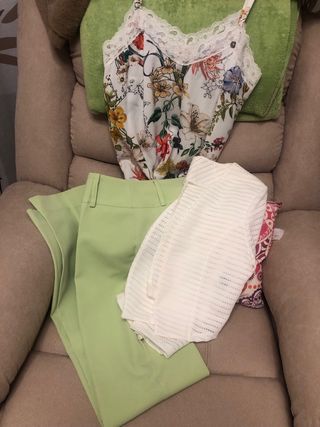 Pantalón de vestir con lencera.Torerita de regalo