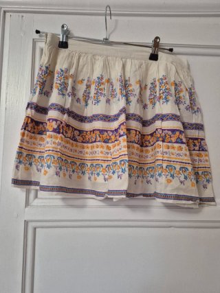 Minifalda Zara Estampada Flores