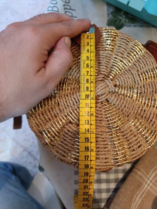 Bolso de verano redondo.