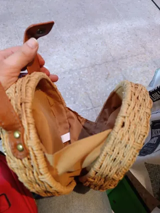 Bolso de verano redondo.