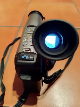 Videocámara Panasonic RX27 VHS-C