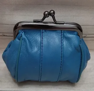 OFERTA. MONEDERO  5 COLORES EN PIEL. PIN-UP