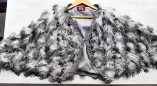 Chaqueta bolero flecos hilo metalizado