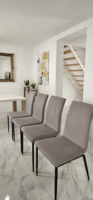 Conjunto de 4 sillas