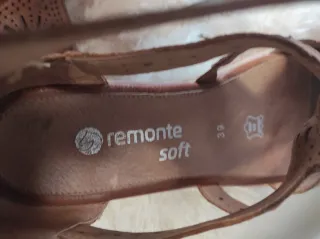 Sandalias de piel marrones