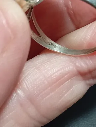 Anillo Plata Ley rubí facetado