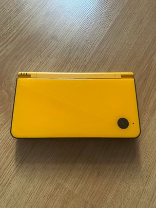 Nintendo DSi XL Amarilla JAP