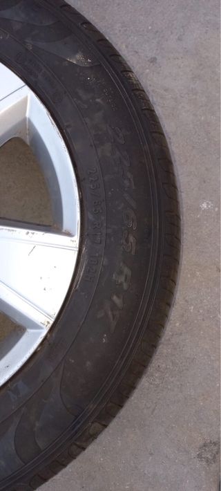 1llanta volvoNeumáticos 225/65 R17 Volvo Medio Uso
