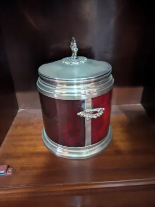 Cubitera de cristal y metal