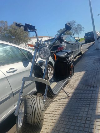 Patín motorizado con asiento seminuevo
