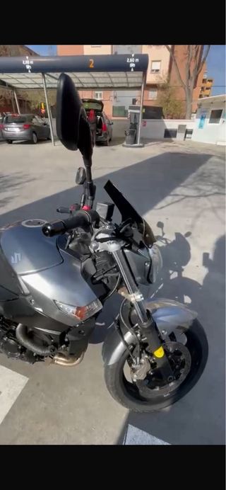 Suzuki GSR 600 Naked