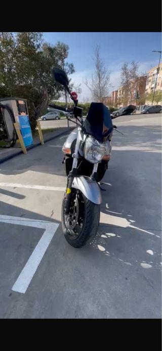 Suzuki GSR 600 Naked