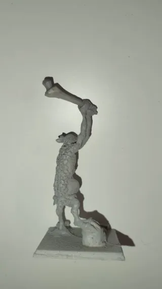 Troll de piedra "Golfista"