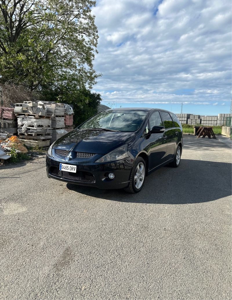 Mitsubishi Grandis 2005 - foto 1