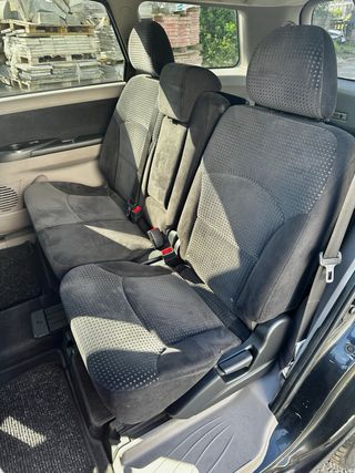 Mitsubishi Grandis 2005