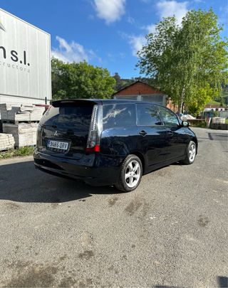 Mitsubishi Grandis 2005