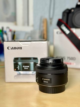 Canon EOS 750D + Objetivo 18-55mm IS STM