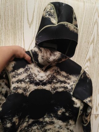 Traje de buceo camuflaje