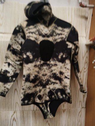 Traje de buceo camuflaje