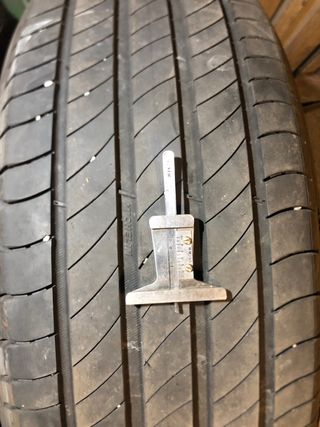 2 Michelin Primacy 4 235/60R17 102V