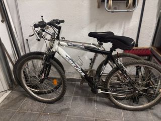 Bicicleta Frejus 26 Negra y Blanca