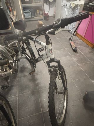 Bicicleta Frejus 26 Negra y Blanca