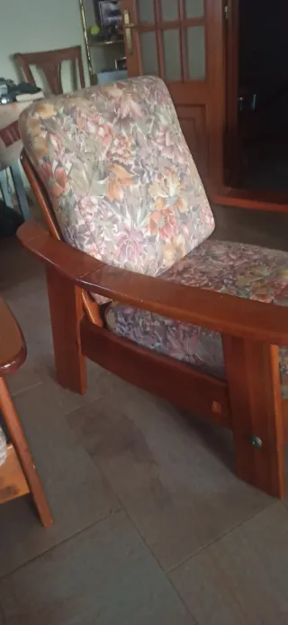 2 Butacas de madera y tela