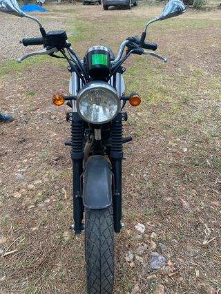 Hanway RAW125 turismo blanca y negra