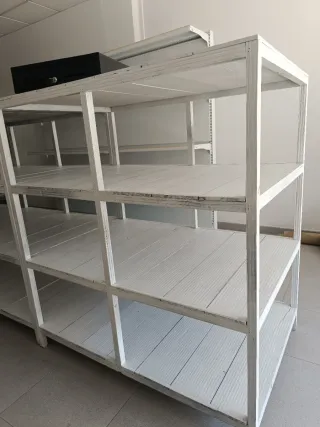 Lote de estantes  para tienda.