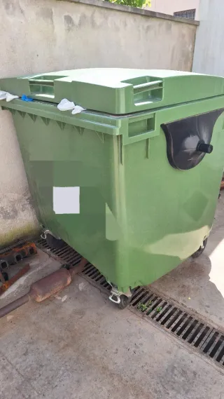 Contenedor reciclaje 1000L verde