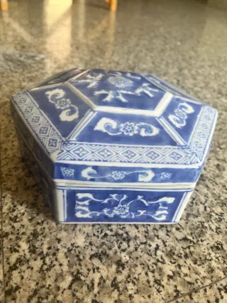 Ciotola esagonale cinese blu e bianca