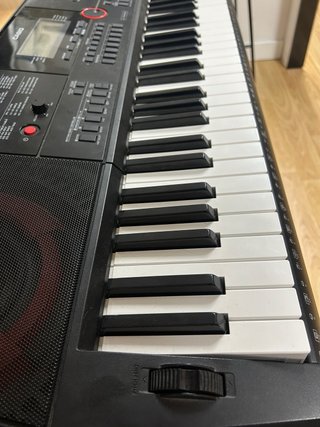 Teclado Casio CT-X3000  Con su caja original