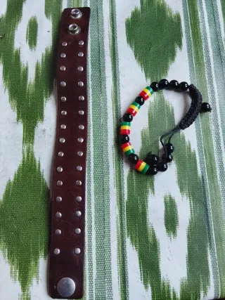 Braccialetti in pelle e rasta per uomo