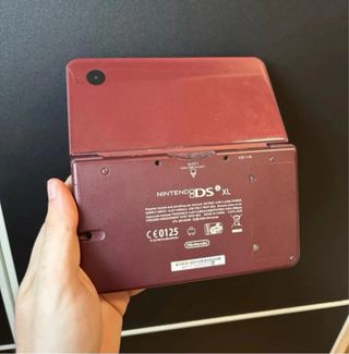 Nintendo DSi XL Granate