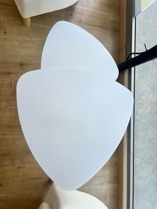 Juego 2 Mesitas Auxiliares Triangulares