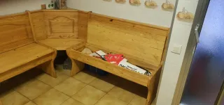 Banco de esquina de madera