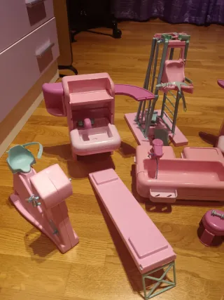 Gimnasio Muñecas Barbie Rosa