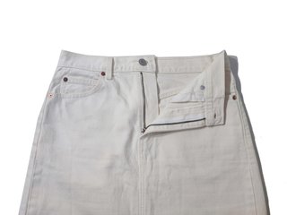 Levi ́s/ Falda midi denim blanco crema talla 28